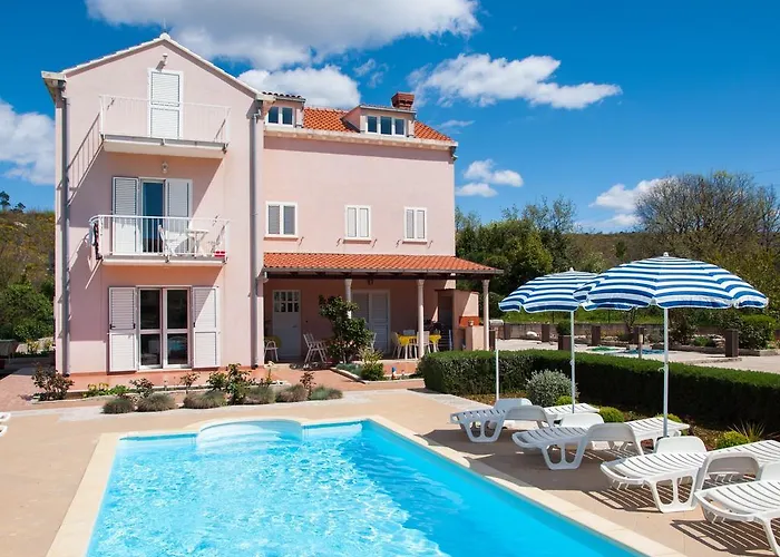 Villa Darrer